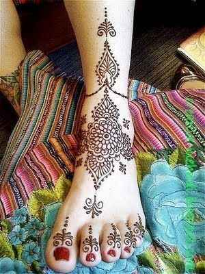 Henna nos Pés (daí as sandalias abertas)