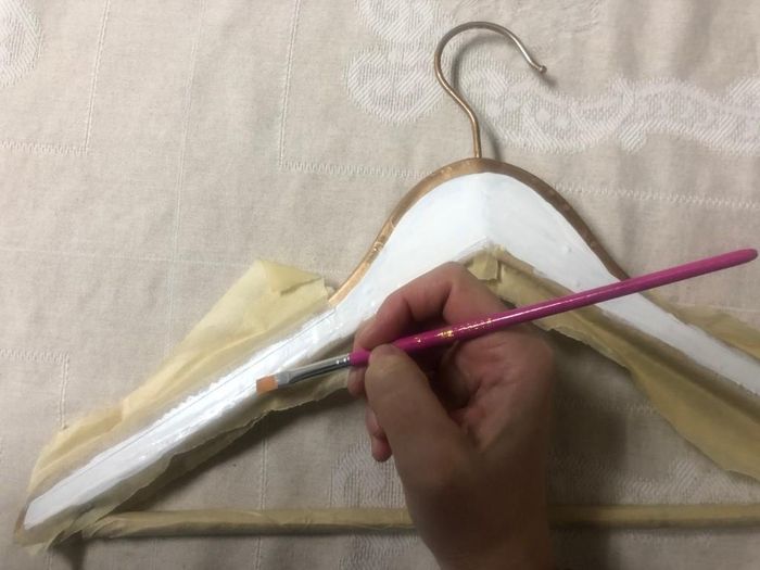 Manualidades (10): Cabides personalizados para o vosso grande dia 3