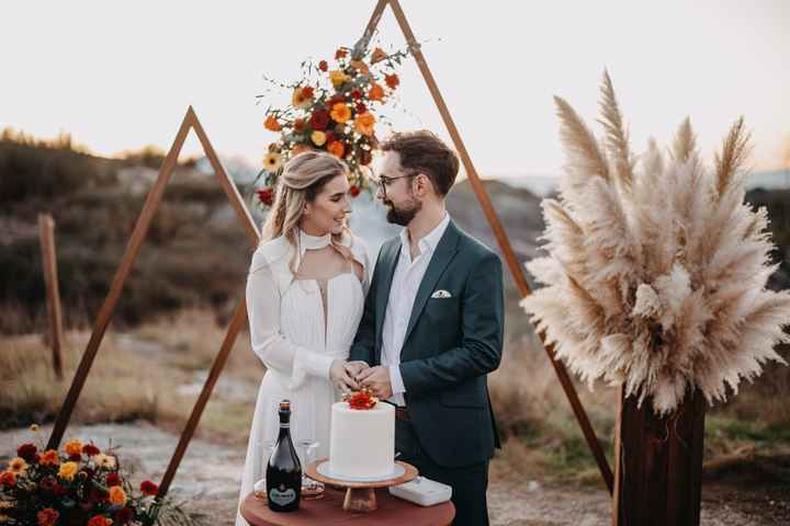 👰🏼‍♀️🤵🏻 - 20