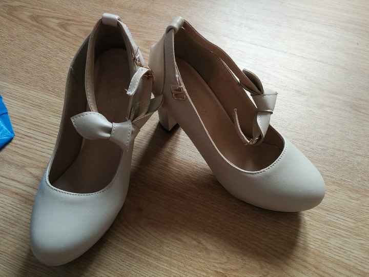SONHO ou REALIDADE: os sapatos 👠 - 1