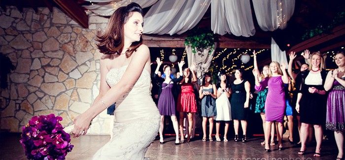 Qual escolher: atirar o bouquet? - 1