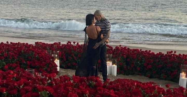 Kourtney Kardashian está noiva!!! O que dizem do anel? - 1