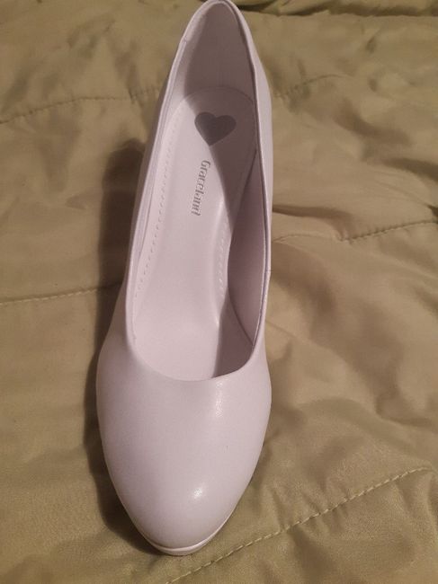 Sapatos de noiva.conhecem lojas de personalização? - 2