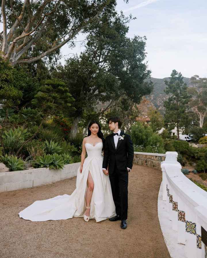 Lana Condor casou-se no final de outubro em Malibu - 1