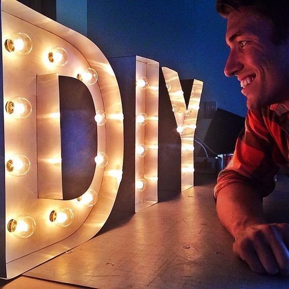 Letras com luzes DIY