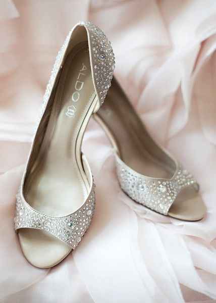 Sapatos com muito glitter à mistura - 1