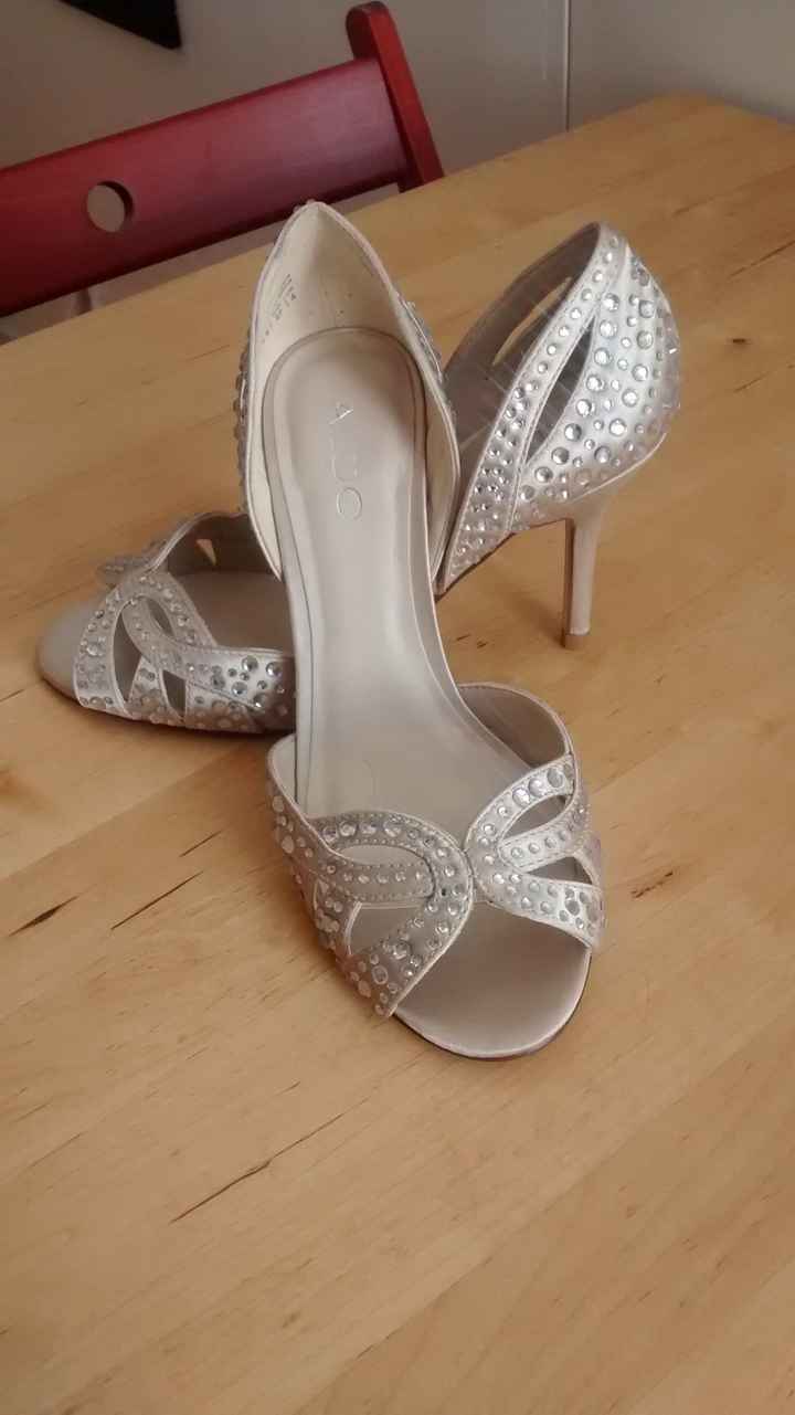 Sapatos com muito glitter à mistura - 1