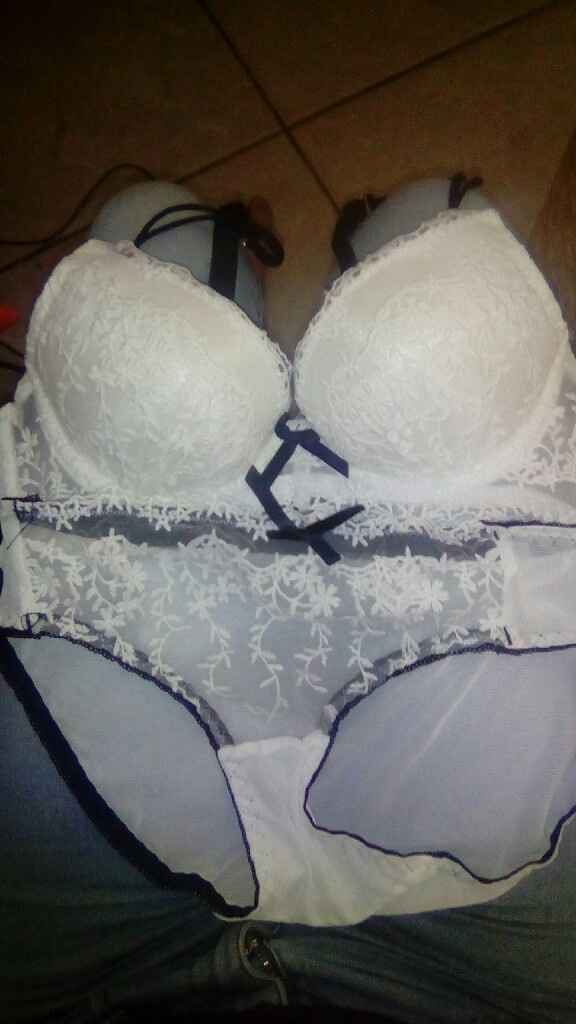 Lingerie - check - 1
