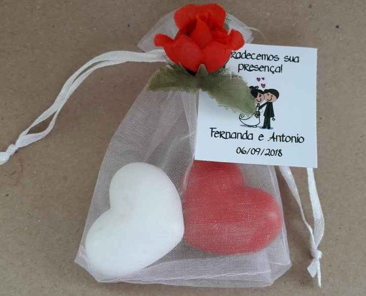 Exemplo de sabonetes oferta casamento: