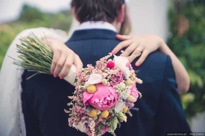 Inspirações para as noivas de primavera... Bouquet colorido 💐 - 1