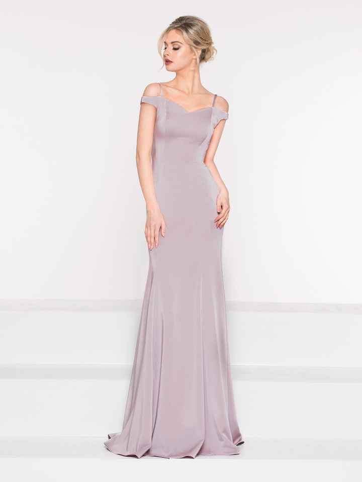 Se tivesses que escolher um destes vestidos para a tua madrinha qual seria? - 4