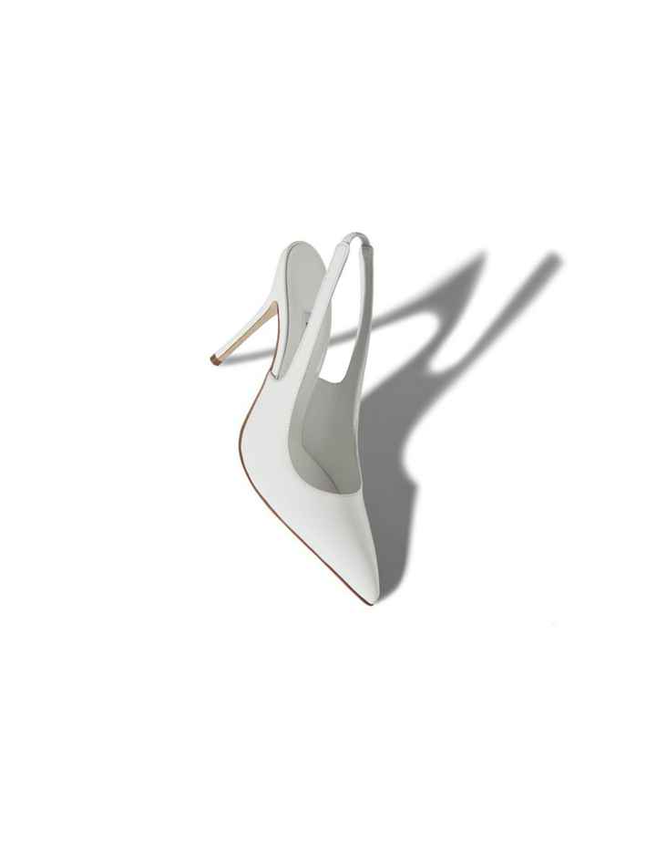 Estes sapatos! 👠 - 2