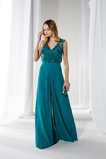 Se pudesses levar UM destes vestidos para casa, qual seria? 😂 - 4