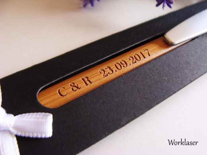 caneta em madeira personalizada