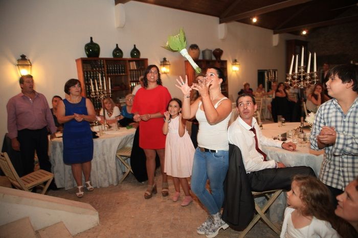 A solteira premiada. A minha mana, que já tinha ido mudar de roupa que ainda ia para um concerto.