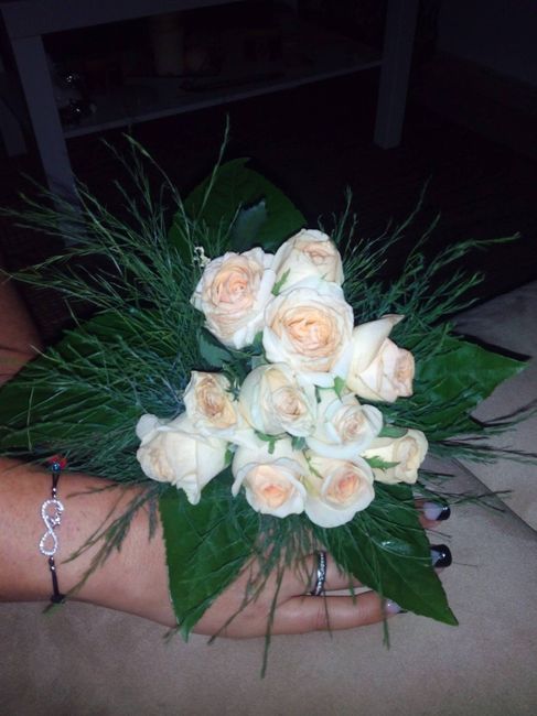 pulseira e o ramo caiu nas mãos dela 