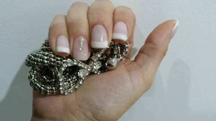 Unhas prata para o grande dia - 1