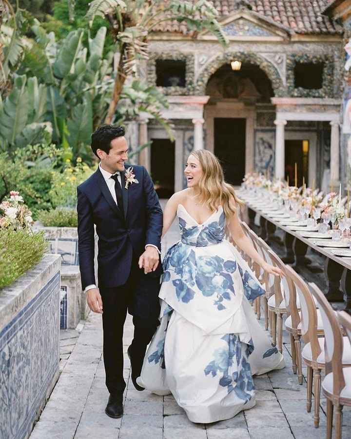 De 0 a 10... quão bonito é este Vestido de Noiva? 👎👍 - 1