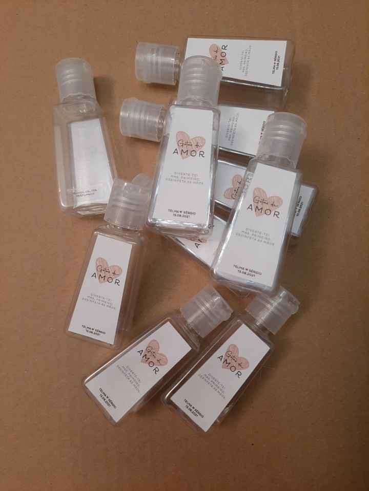 Detalhes para o dia C: Mini-frascos de álcool Gel ✔️ - 1
