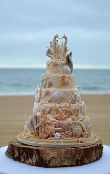 Bolo de Casamento: 10 inspirações para o tema "mar/praia" 🍰🏖️ 9