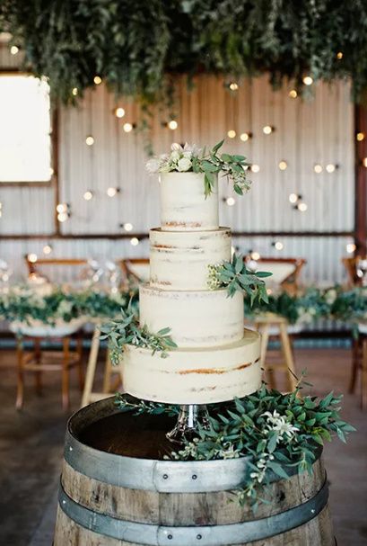 Bolo de Casamento: 10 inspirações para o tema "rústico" 🍰🏕️ 5