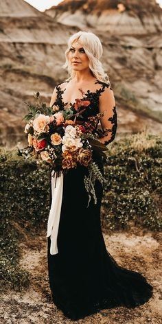 E se a cor do vosso casamento fosse... Preto | 10 inspirações para Vestidos de Noiva ⚫👗 5