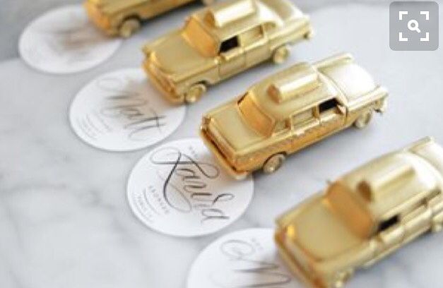 Marcadores de mesa  e convites - 10