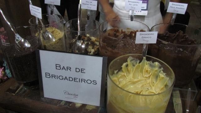 3) Bar de brigadeiros