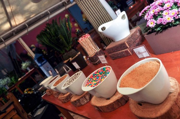 8) Bar de brigadeiros