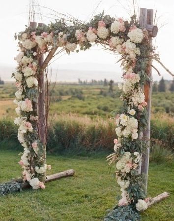 Se eu me casar no campo, peço um altar assim como esse! 