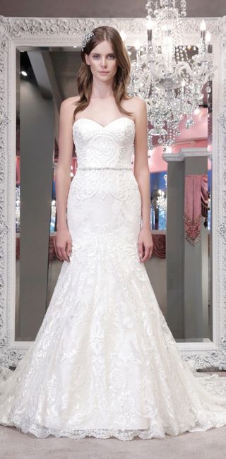 3) Se você gosta de vestido com strass...