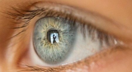 5) Fotos no reflexo dos olhos