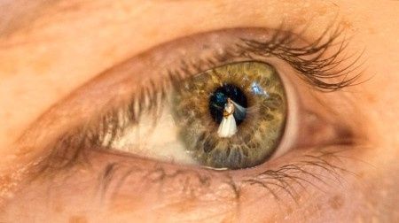 7) Fotos no reflexo dos olhos