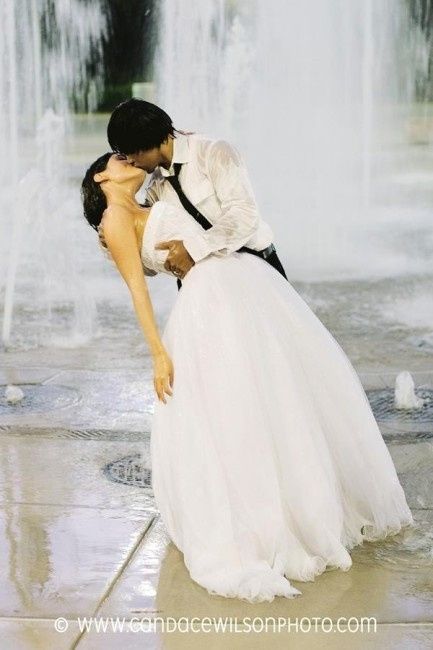 4) Trash the Dress na chuva! 