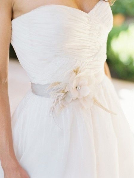 5) Qual é o cinto perfeito para o seu vestido? 