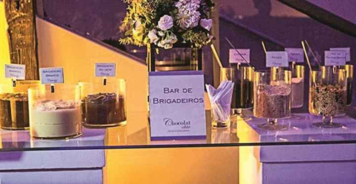1) Bar de brigadeiros