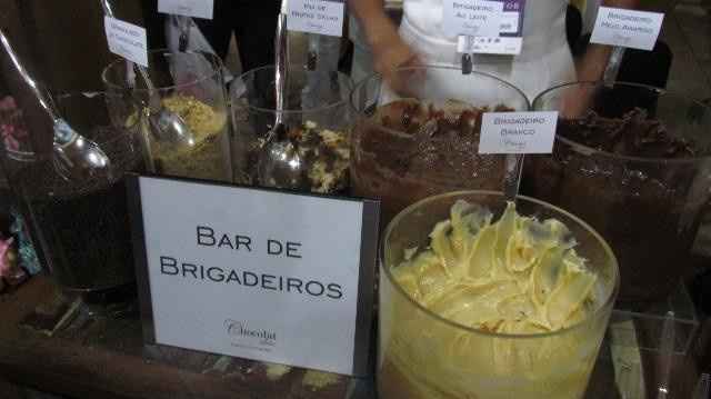 3) Bar de brigadeiros
