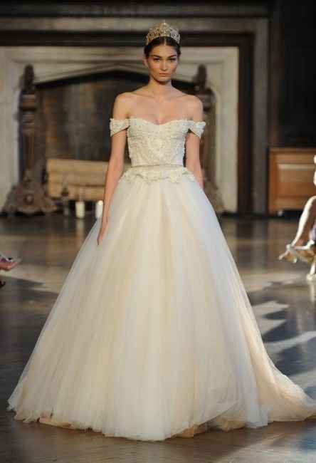 1) Vestido de noiva princesa