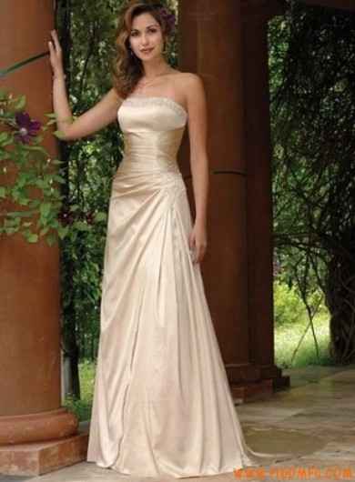 3) Vestido de noiva champanhe