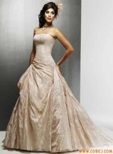 6) Vestido de noiva champanhe