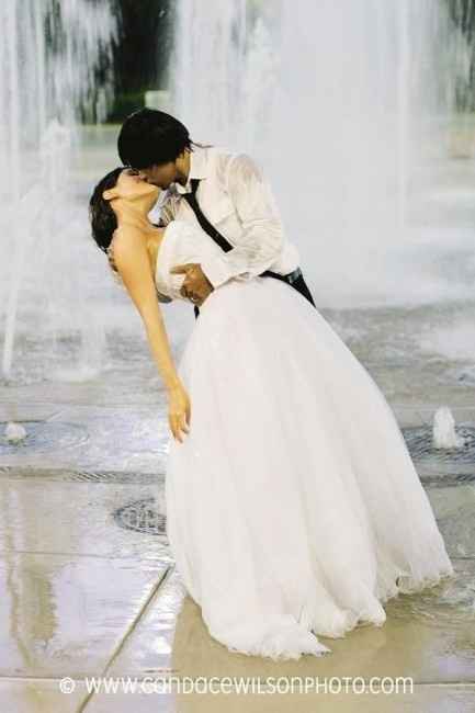 4) Trash the Dress na chuva! 