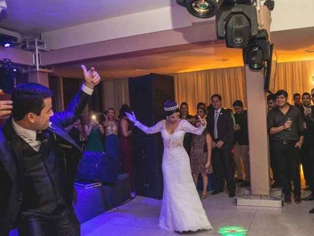 A dança dos noivos
