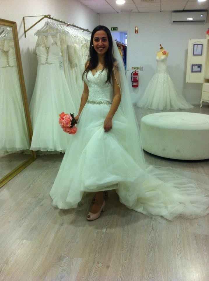 Vestido e sapatos