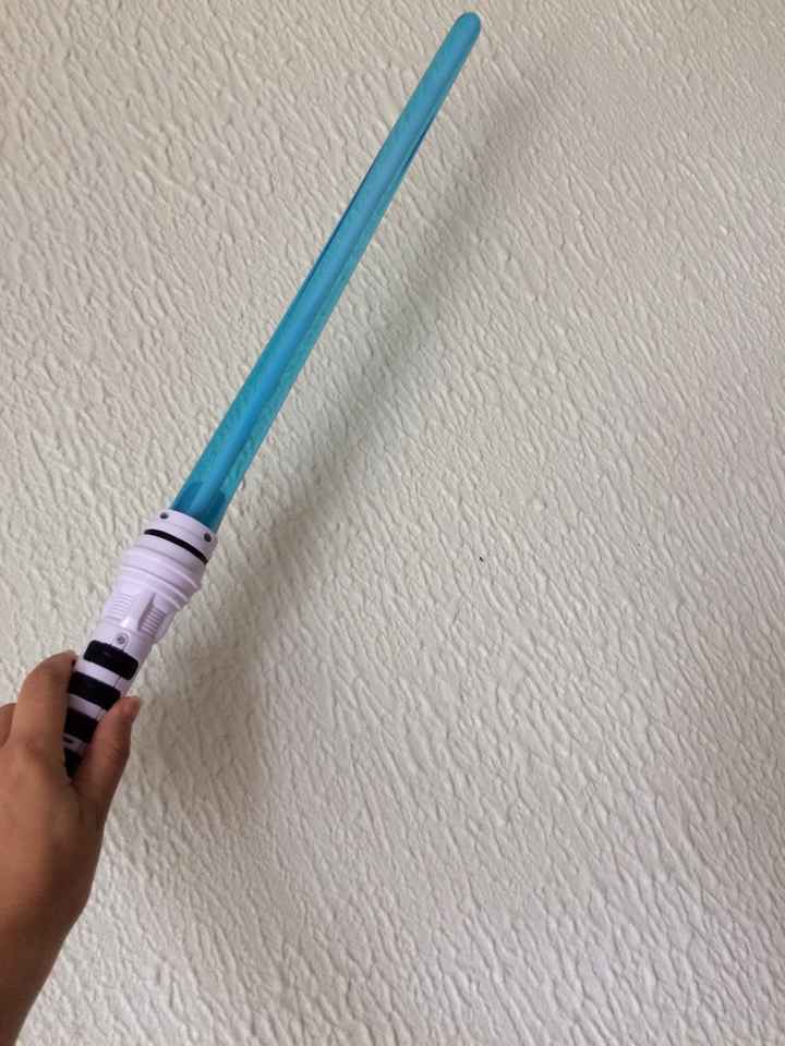 Colares havaianos, balões coração e sabre de luz star wars -check - 5