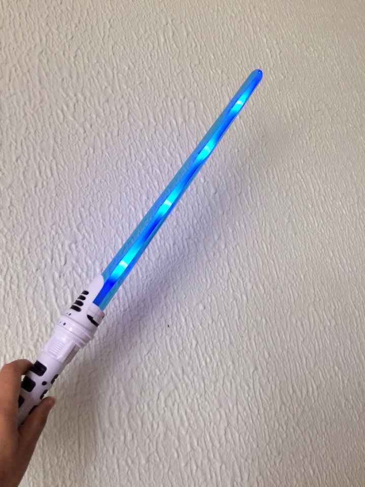 Colares havaianos, balões coração e sabre de luz star wars -check - 6