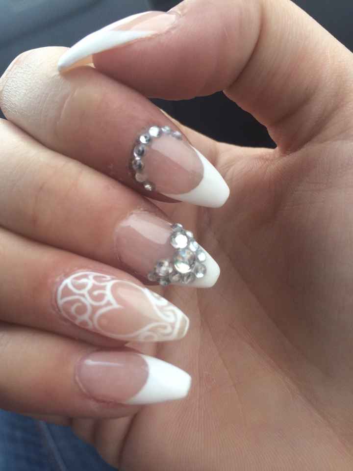 As unhas * - 1