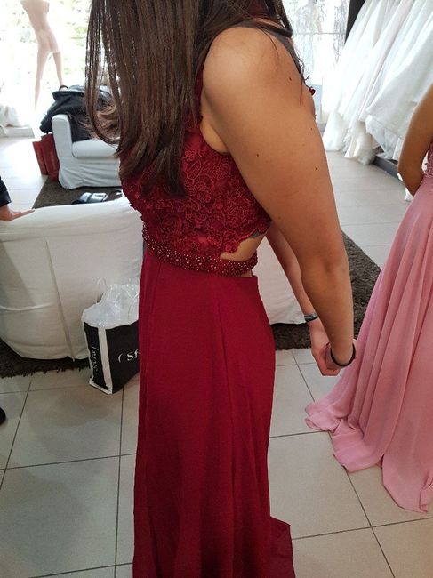 Ajudinha com os Vestidos das Damas - 3