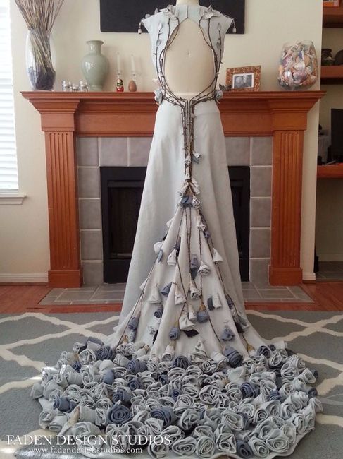 Vestido baseado na série - parte de trás