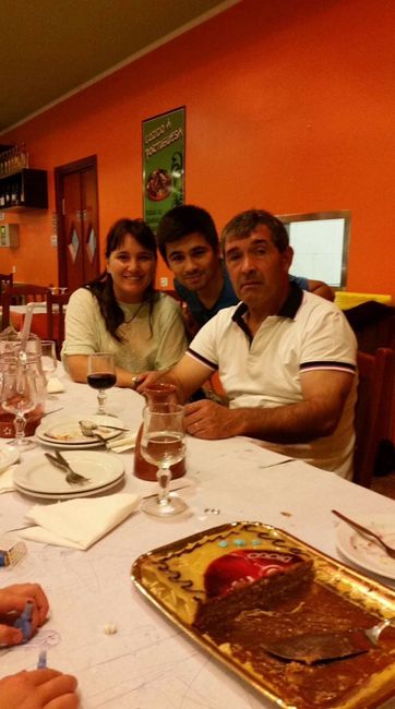 O noivo com os pais 