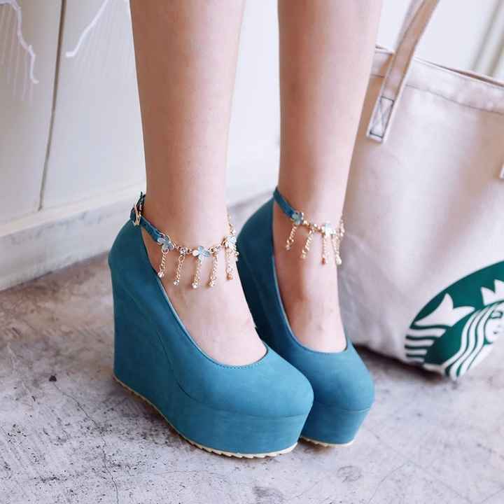 Adorei estes, mas para casamento estou um pouco reticente , com este salto já conseguia aguentar